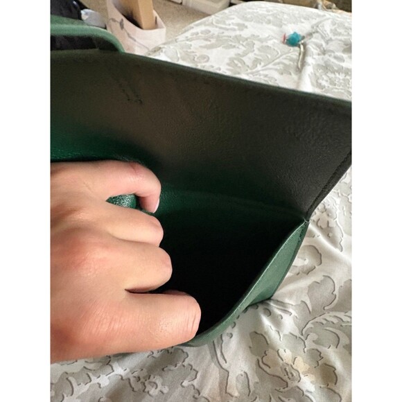 Green Lace Tie Leather La Mer Beauty Pouch - Picture 3 of 3